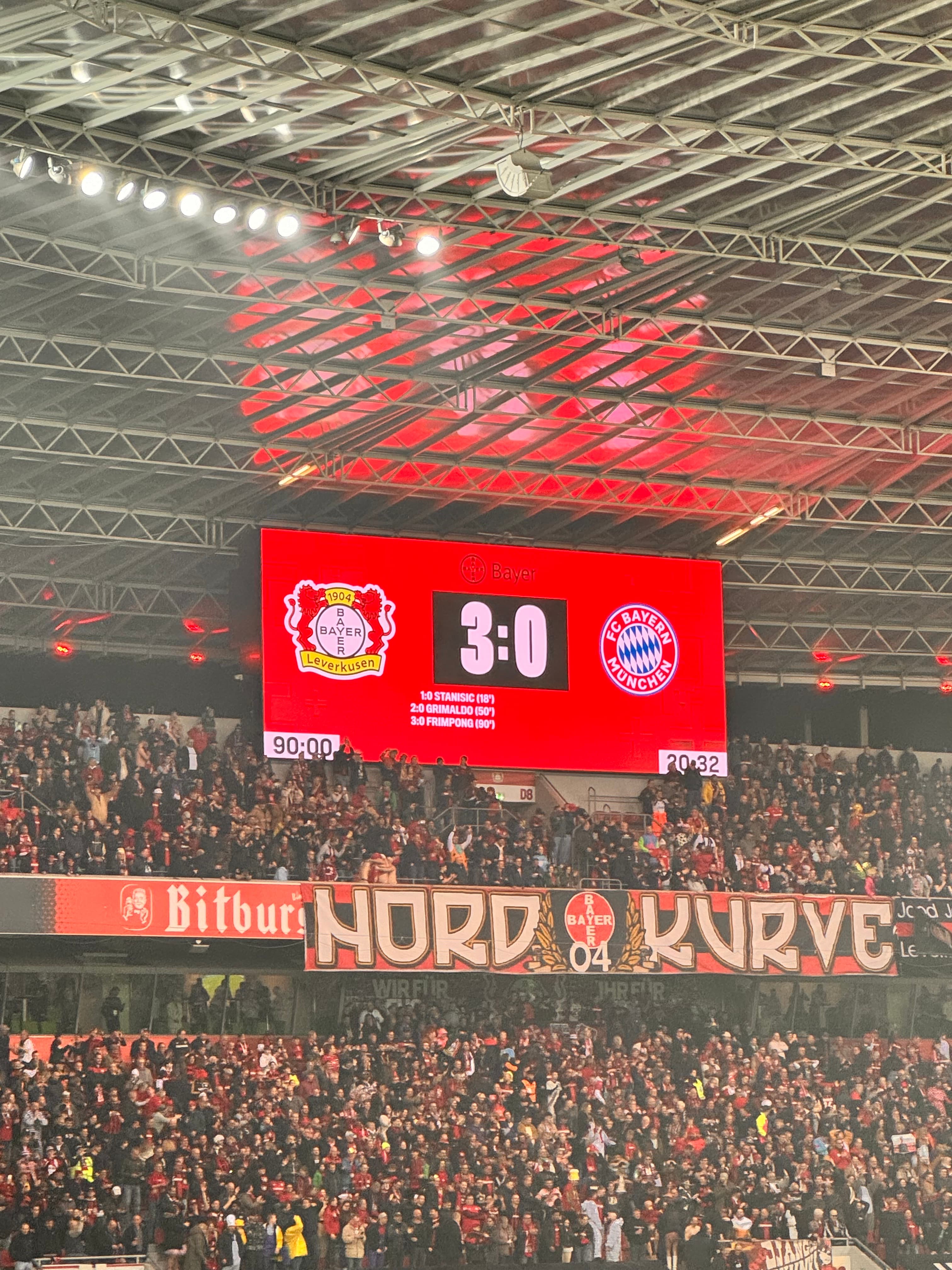 Anzeigetafel 3:0 gegen Bayern